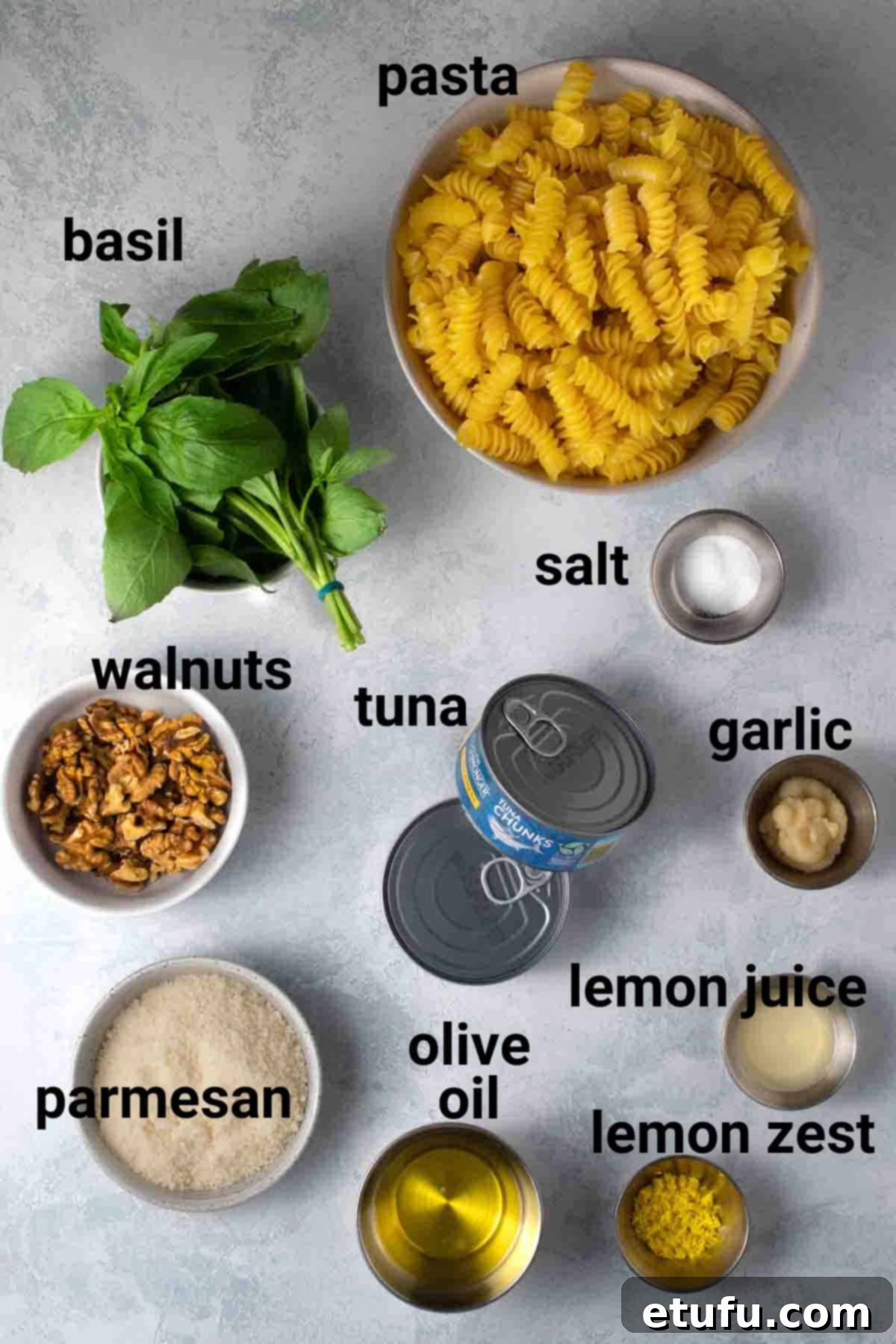Tuna pesto pasta ingredients.